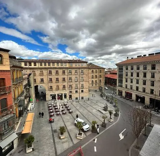 Iv Junto A Plaza Mayor *